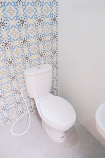 bathroom 8