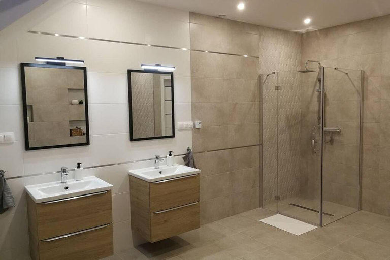 Bathroom 2, Villa Corvus Mikolajki - Dom apartamentowy, Mrągowo