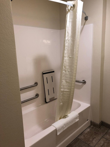 Bathroom 4, Cobblestone Inn and Suites Ashland, Ashland