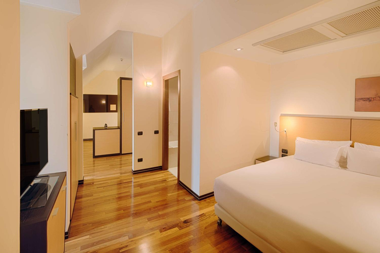 Bedroom 27
