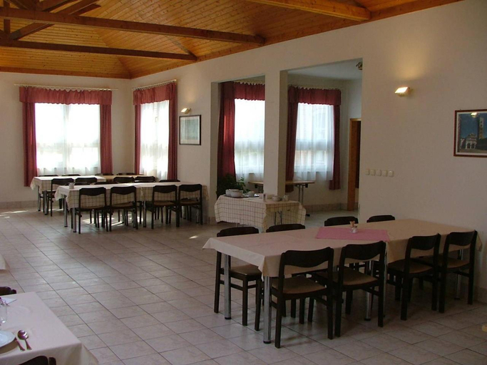 Food & Drinks 4, Martineum Felnottkepzo Akademia, Szombathely