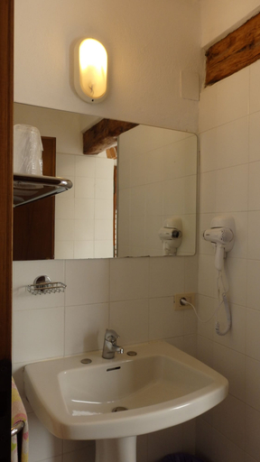 Bathroom 5, Residence Casprini da Omero, Florence