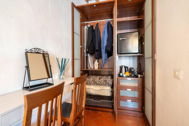 Others 3, La Dimora nell'Anfiteatro Superior room and apartment Self check in Elevator Air Conditioning, Lucca