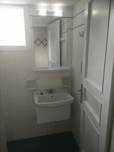 Bathroom 3, Dolphins Apartments, South Aegean