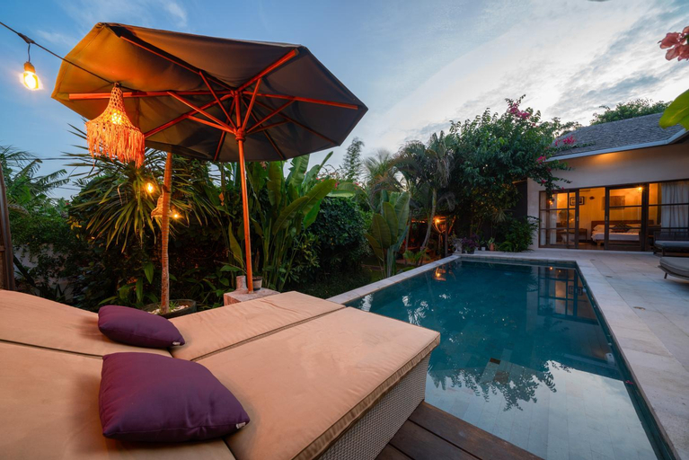 Swimming Pool 4