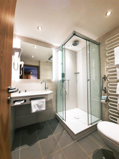 Bathroom 3, Hotel Brunneck, Berchtesgadener Land