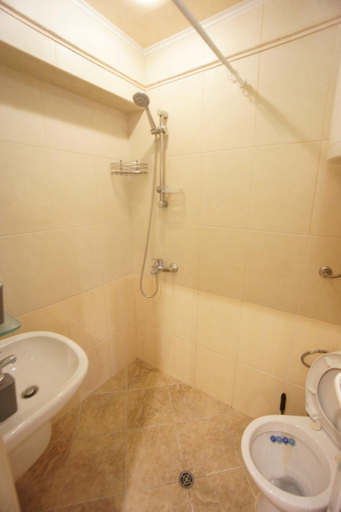 Shower 3, Kabakum Holiday Apartment, Varna
