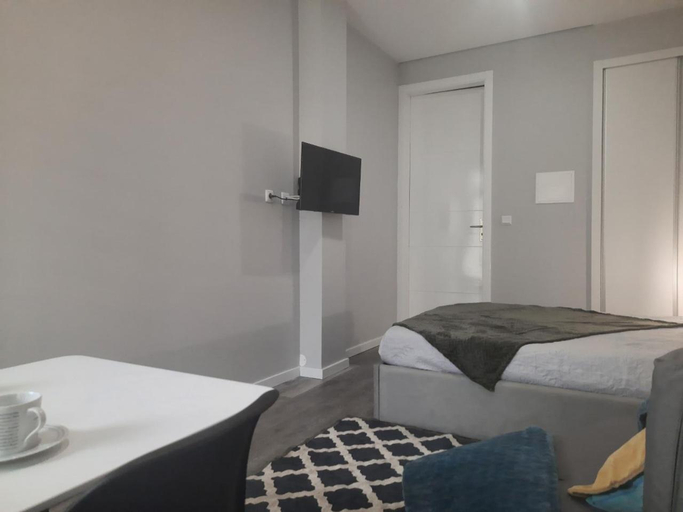 5, Marques studio, Machico