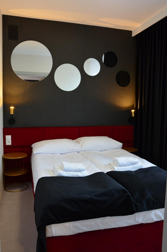 Bedroom 13