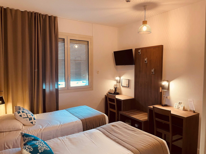 Bedroom 4, Logis Le Passiflore Cognac, Charente