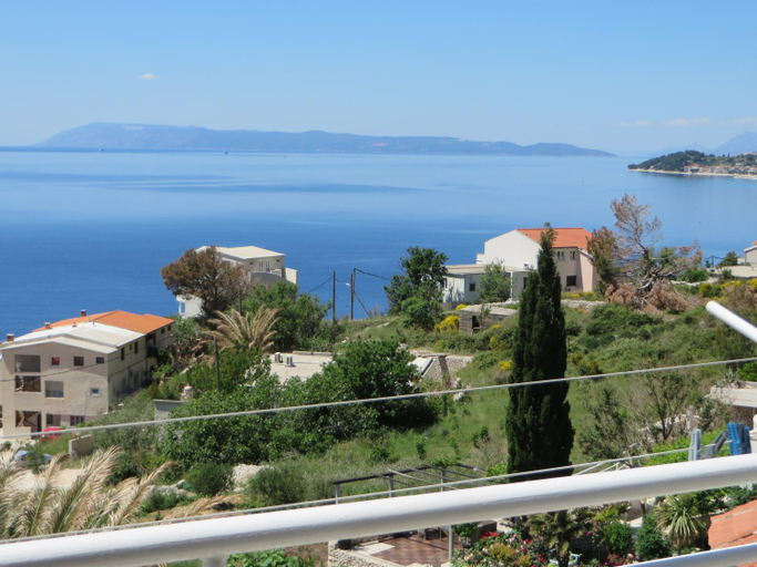 Others 3, Apartments 8512, Podgora