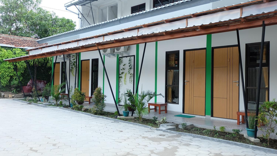 Exterior & Views 20