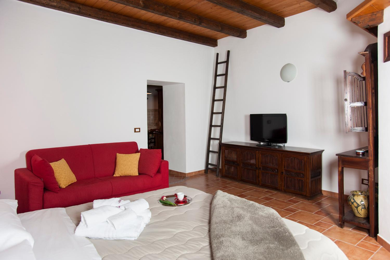 Others 4, Mirose's holiday home, Palermo
