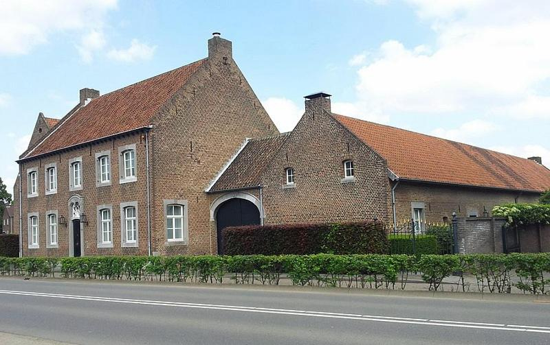 Others 5, Hoeve de Hoge Swaen, Maastricht