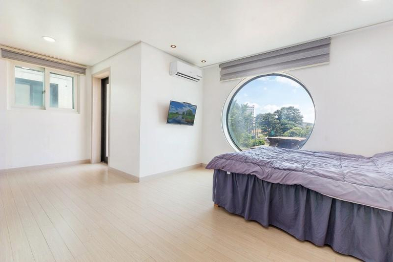 Bedroom 4, Taean El Dora Pool Villa Pension, Taean