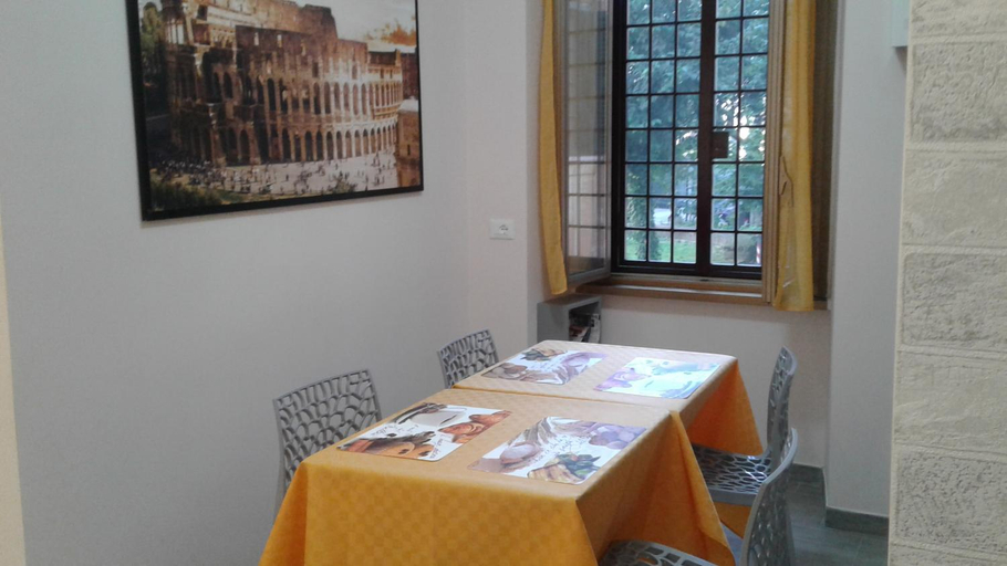 Others 4, MCM, Rome