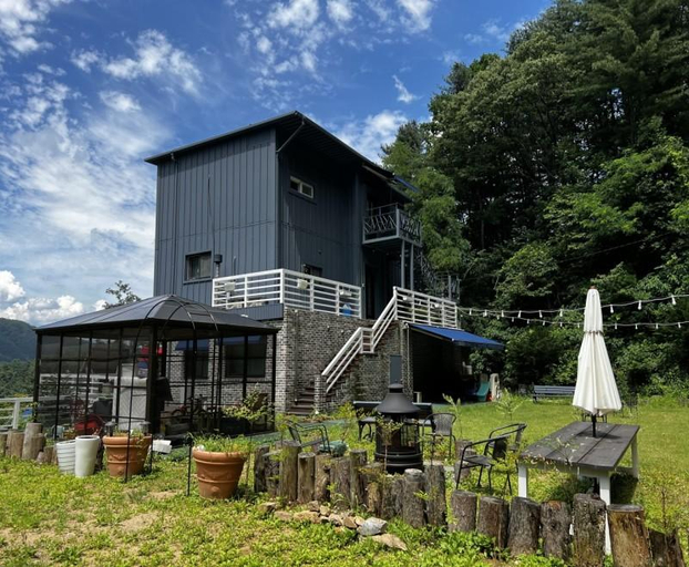 Exterior & Views 1, Gapyeong Supda Pension, Gapyeong