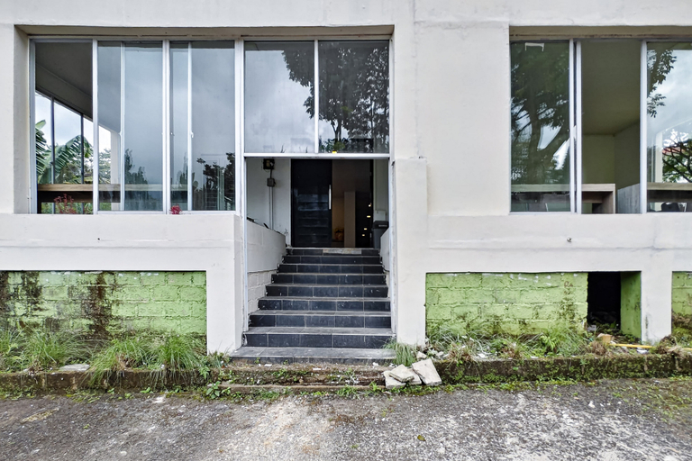 Exterior & Views 2, RedDoorz near Taman Safari 3, Bogor