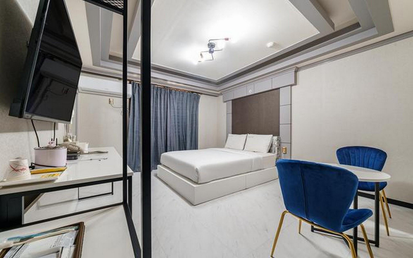 Bedroom 3, Sokcho Sinabro, Sokcho