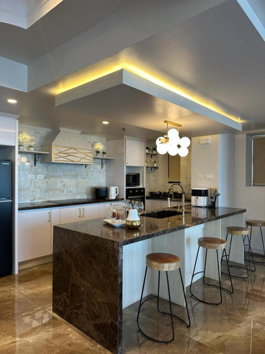 Dining Room 11