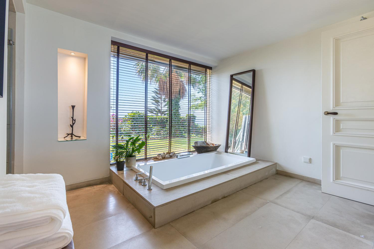 Others 5, LXR Villa with breathtaking views to the Mediterranean 4 HAB, Málaga