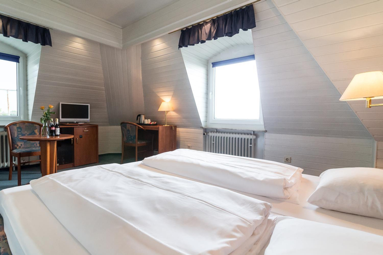Bedroom 13