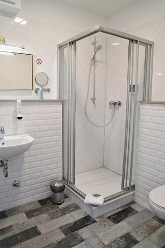 Bathroom 2, Zimmer for you, Rheinisch-Bergischer Kreis