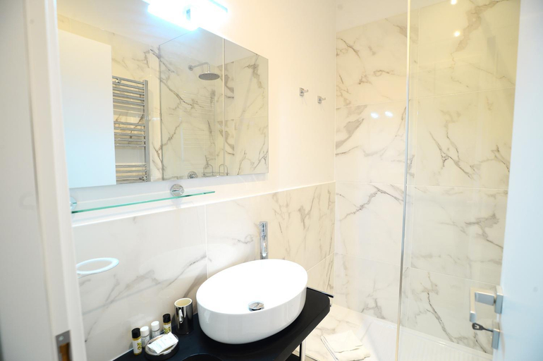 Others 5, San Cosimato 40 guesthouse, Roma