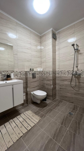 Bathroom 3, Modern & Elegant City Center Apartments, Plovdiv