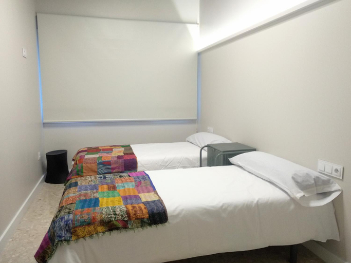 Others 5, Acola Rooms, Pontevedra