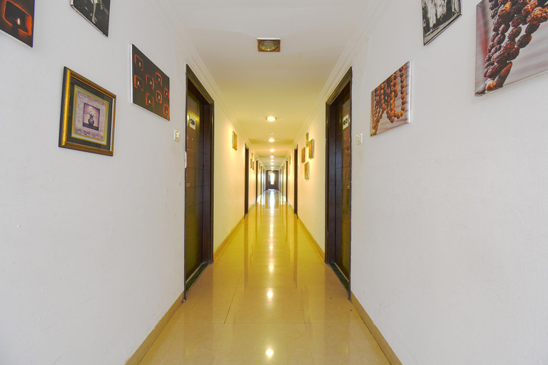 Public Area 1, Hotel Shree Sai Wada Shirdi, Ahmadnagar
