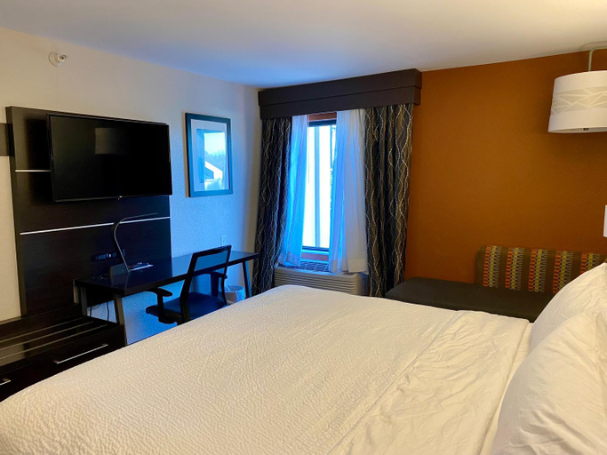 Bedroom 2, Holiday Inn Express Metropolis By IHG, Massac