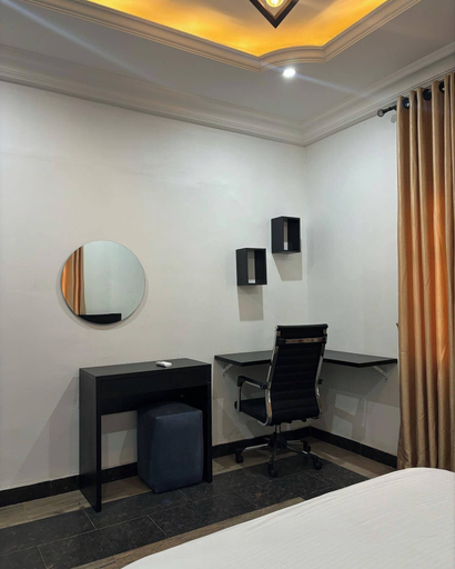 Others 5, Hemas Hotel and Apartment, AbujaMun