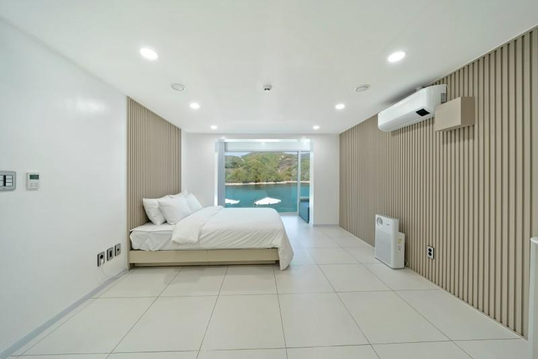 Bedroom 2, Airi Pool Villa, Chungju, Chungju