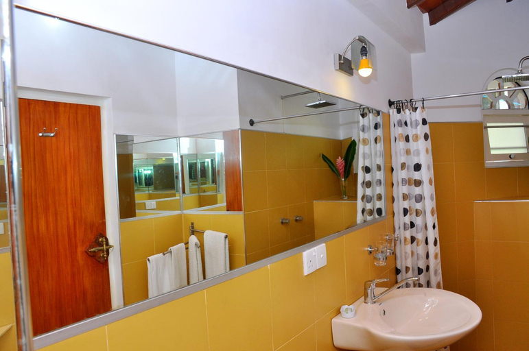 Bathroom 3, Ayubowan Swiss Lanka Bungalow Resort, Bentota