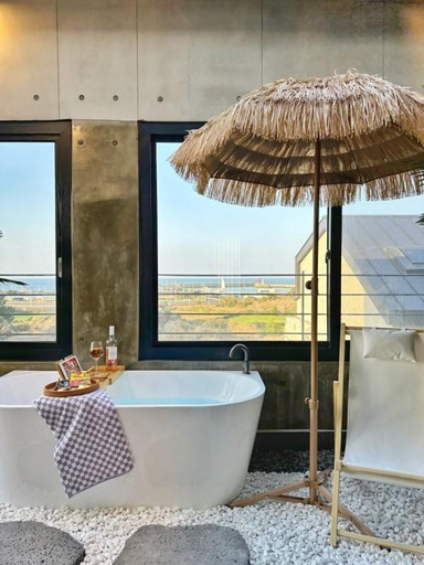 Bathroom, Jeju Huun Pension, Jeju