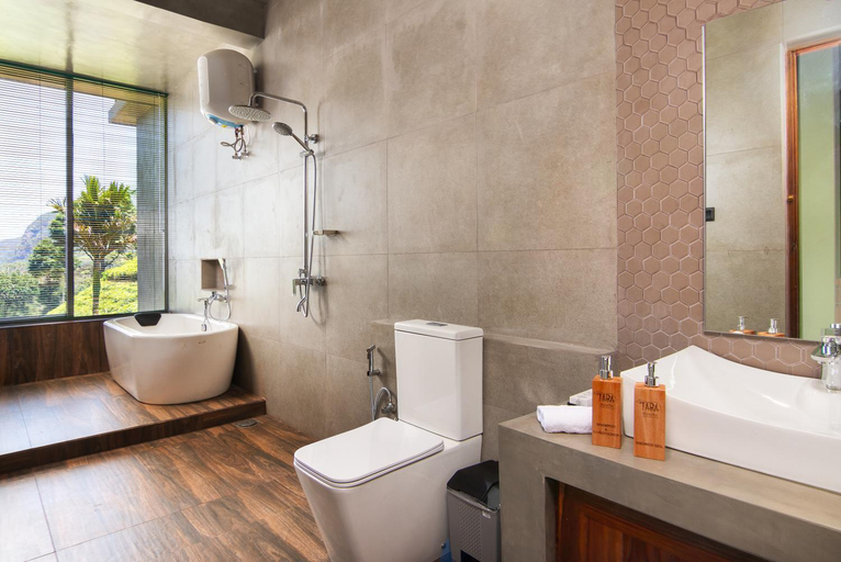 Bathroom 3, Tara Waterfall, Godakawela