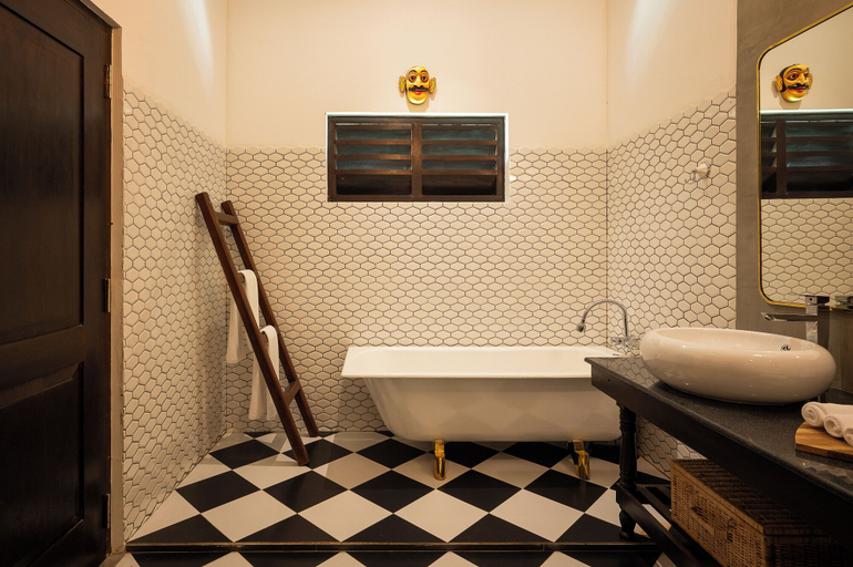 Bathroom 4, Riverdale Bungalow, K.F.G. & G. Korale