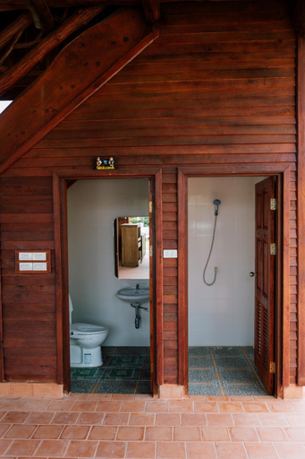 Bathroom 8