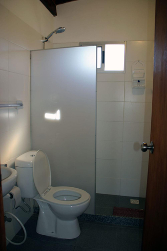 Others 2, La cabana 5y15, n.a339
