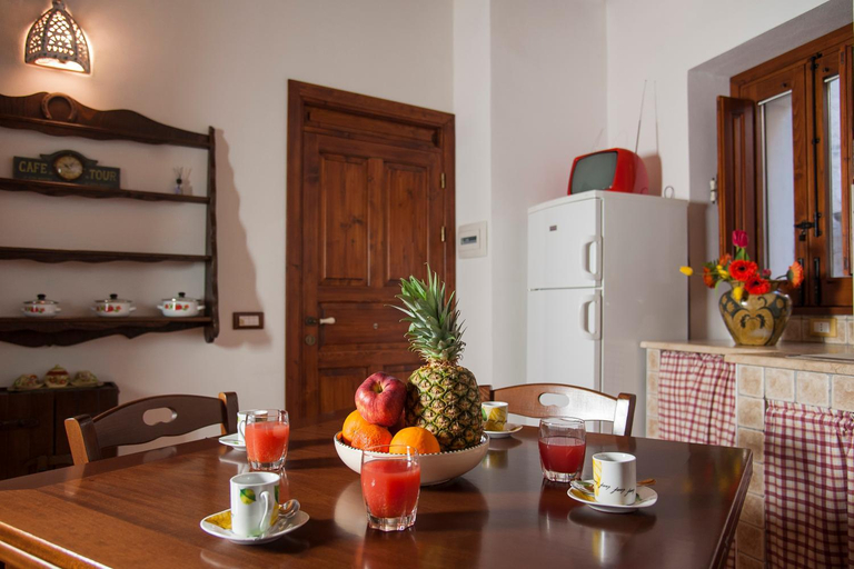 Others 5, Mirose's holiday home, Palermo