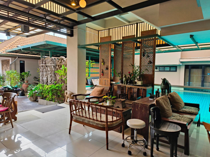 Food & Drinks 4, Tanwa Suite - MRT Ratchadapisek, Din Dang