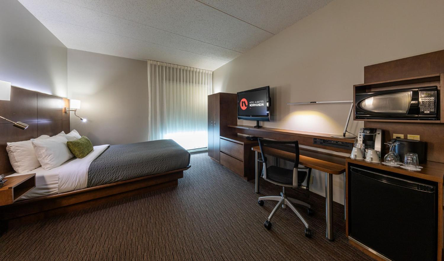 Bedroom 3, Hotel & Suites Normandin Quebec, Communauté-Urbaine-de-Québec