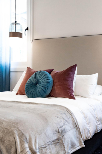 Bedroom 12