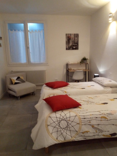 Bedroom 2, The judas trees, Venezia
