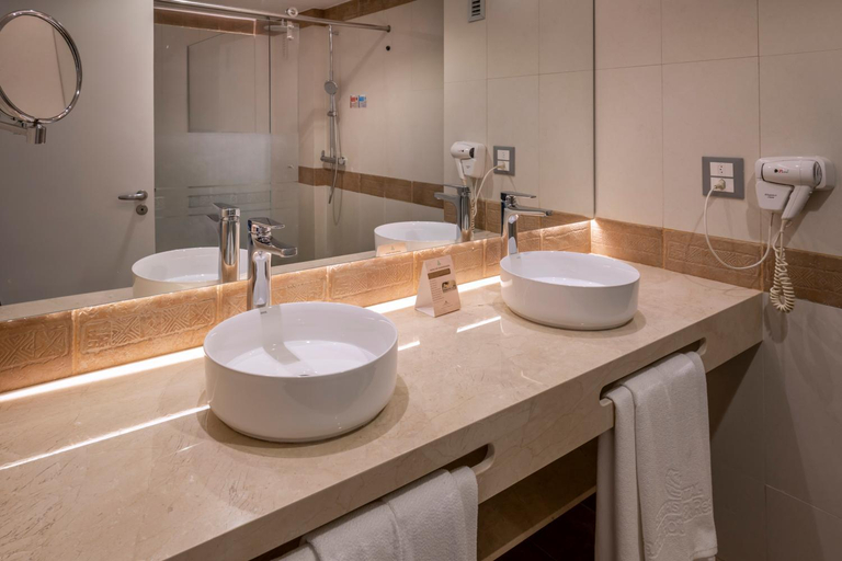 Bathroom 20