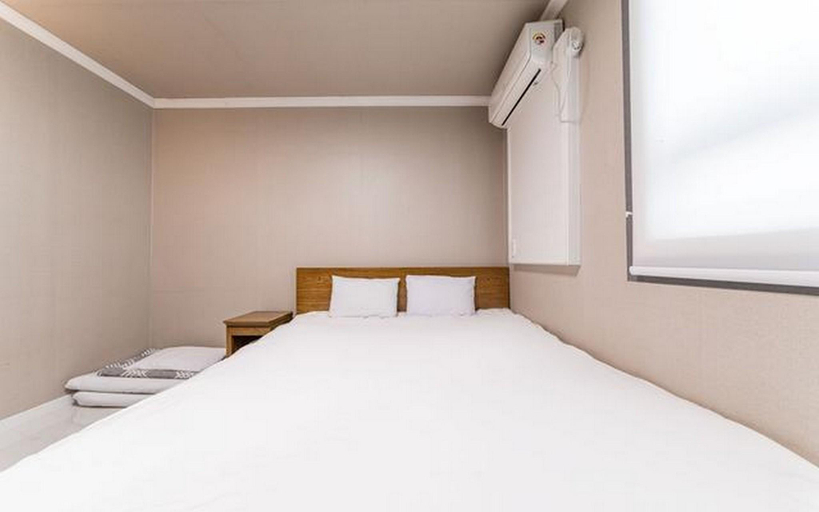 Bedroom 4, Cheorwon Pares, Cheorwon