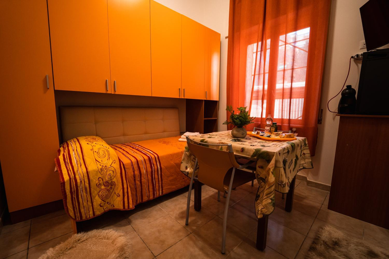 Others 3, Sole Luna B&B, Pescara