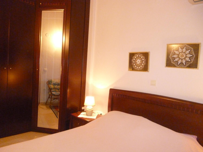 4, Dream House, East Macedonia and Thrace