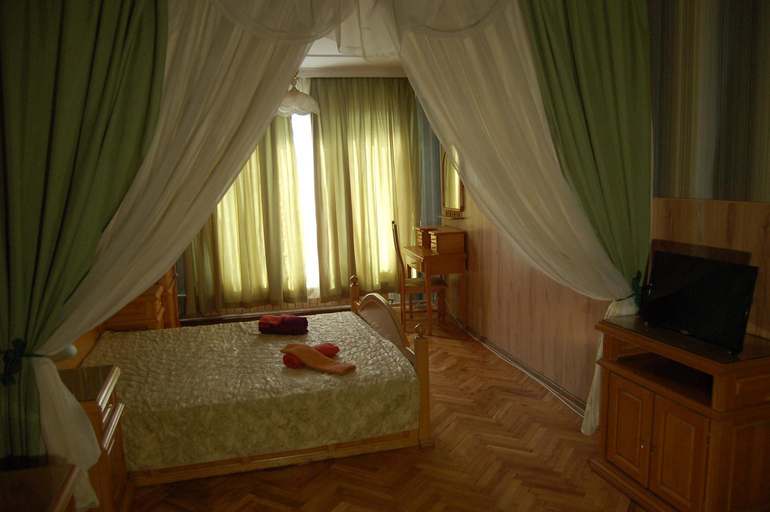 Others 4, Stivan Iskar Hotel, Stolichna